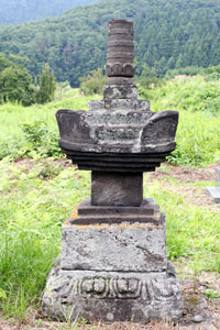 今与供養塔