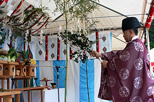 土屋宮司による神事
