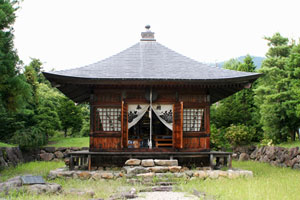 厩嶽山馬頭観音覆堂