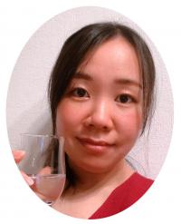 塚原 彩衣 さん
